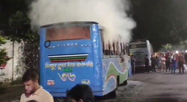 রাজধানীর বিভিন্ন এলাকায় একের পর এক বিস্ফোরণ, থানার সামনে বাসে আগুন